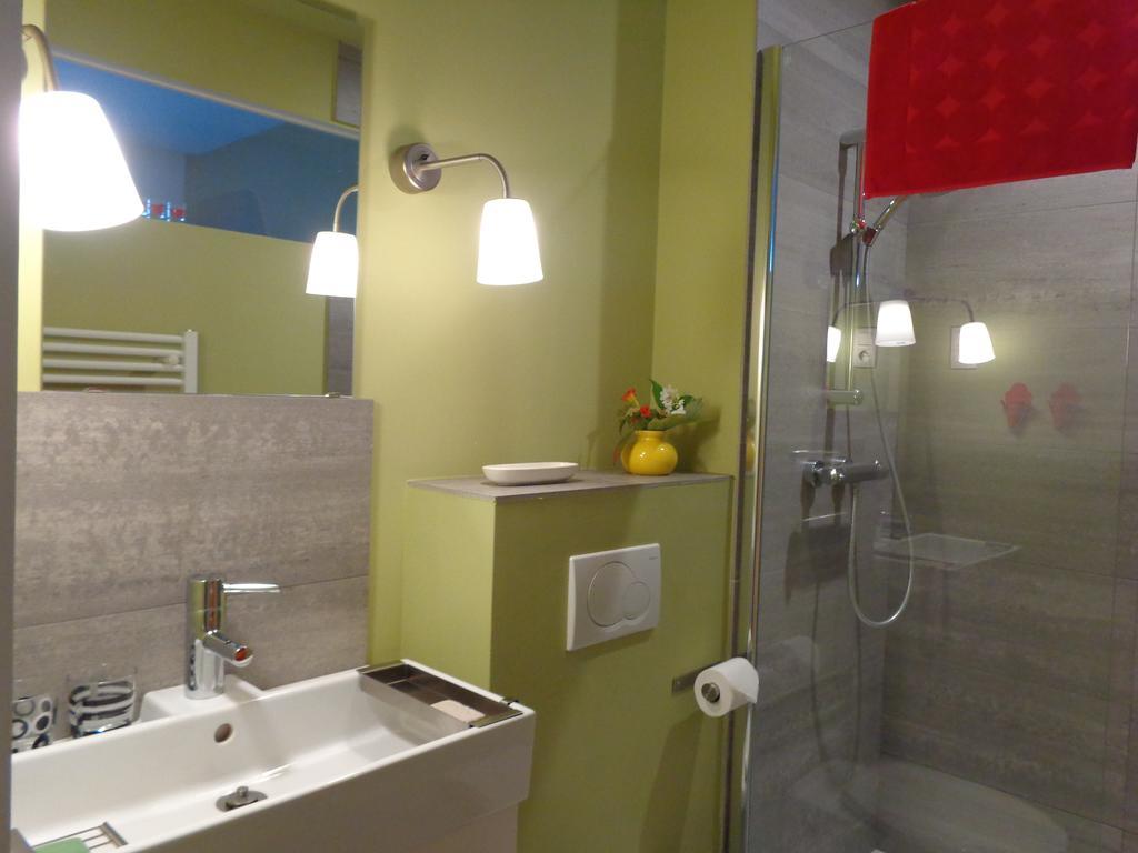 Uccle B&B La Chambre Du Zodiaque חדר תמונה